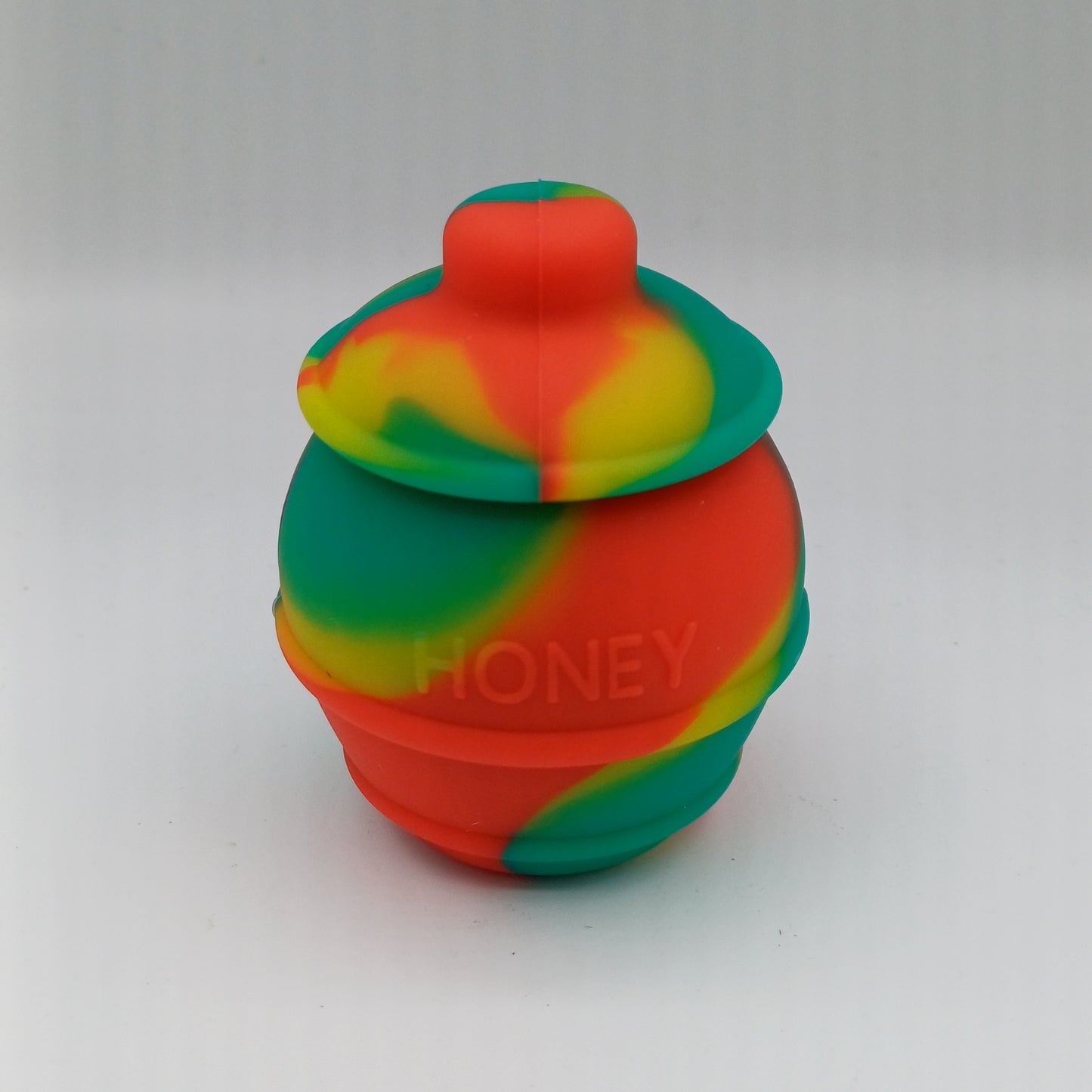 Honey pot silicone concentrate container