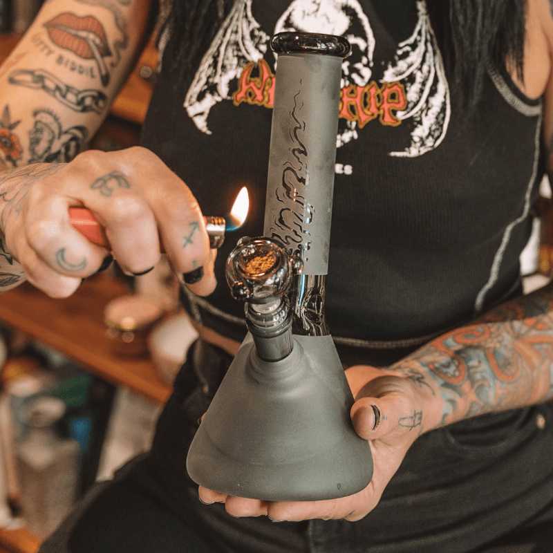 BUD BEAKER BONG 25CM - MATTE BLACK