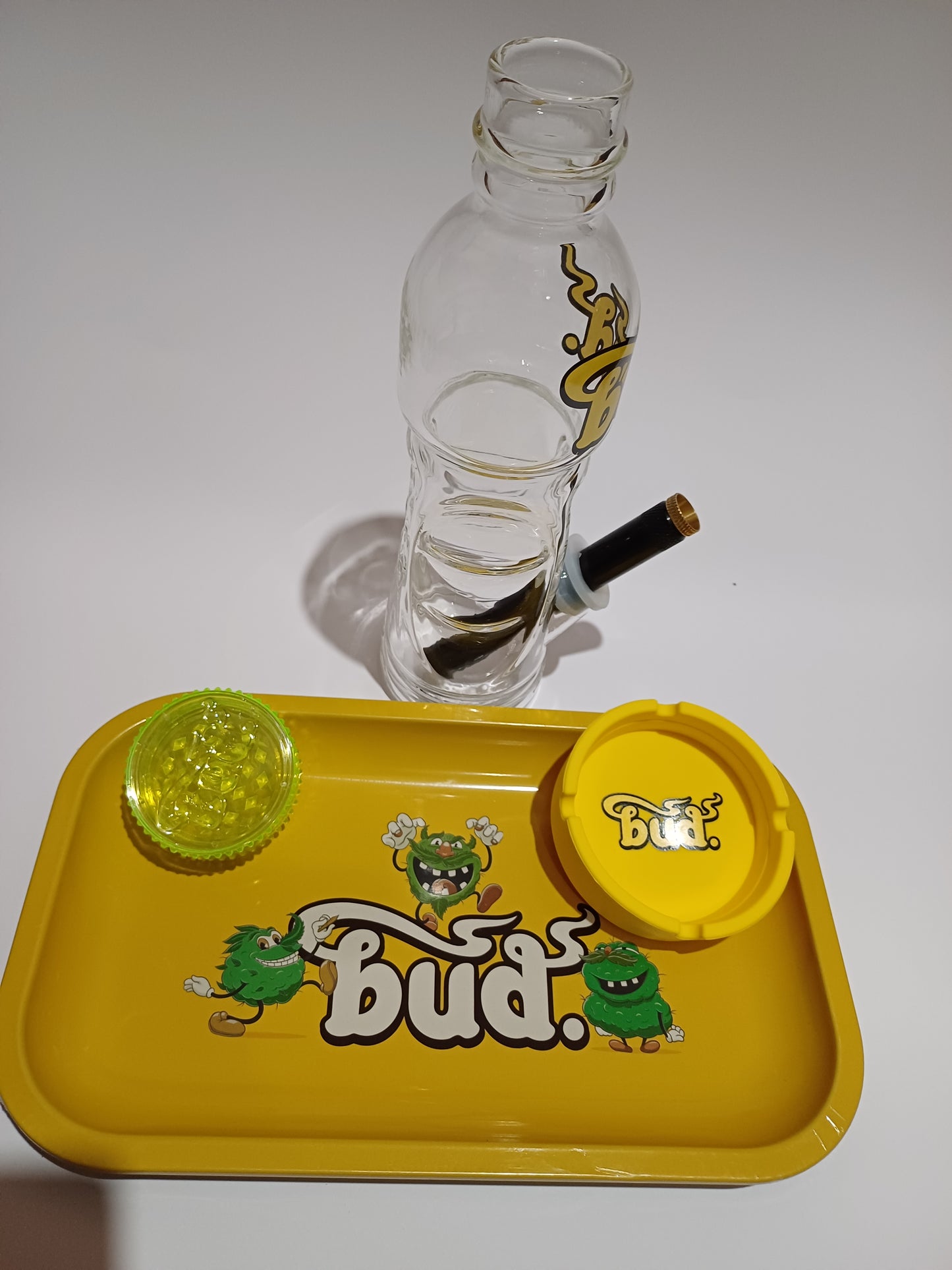 BUD BOTTLE BONG ESSENTIAL BUNDLE