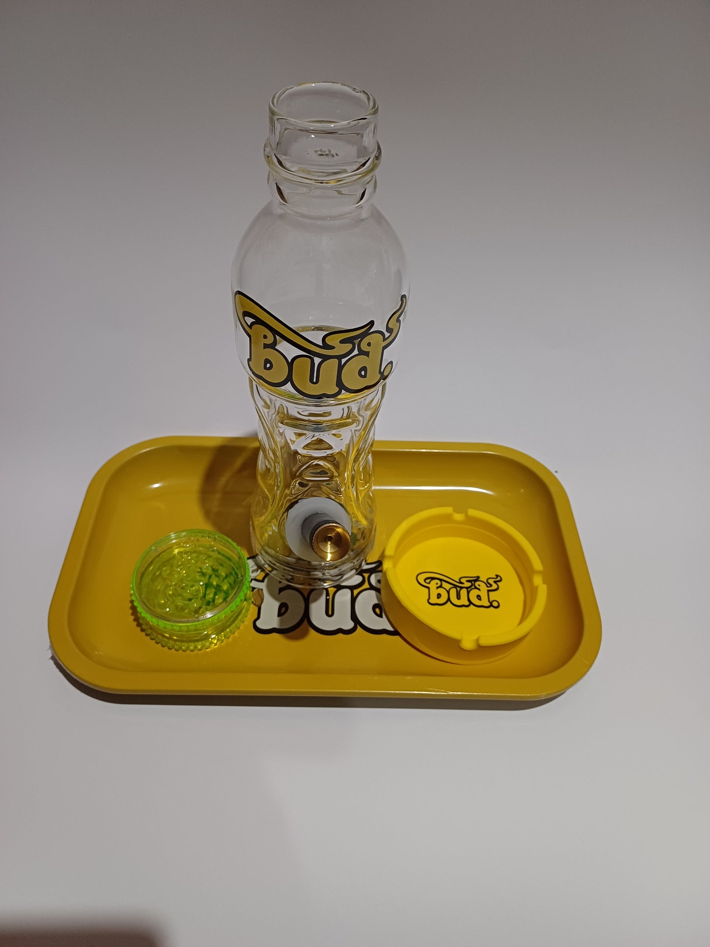 BUD BOTTLE BONG ESSENTIAL BUNDLE